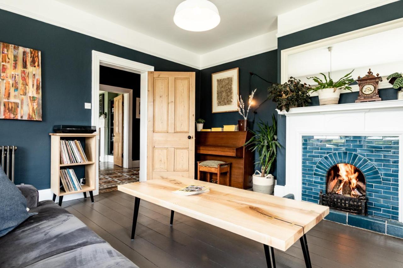 مبيت وإفطار Moylgrove The Old Vicarage المظهر الخارجي الصورة