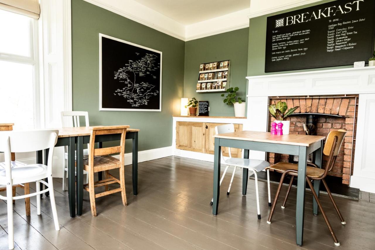 مبيت وإفطار Moylgrove The Old Vicarage المظهر الخارجي الصورة