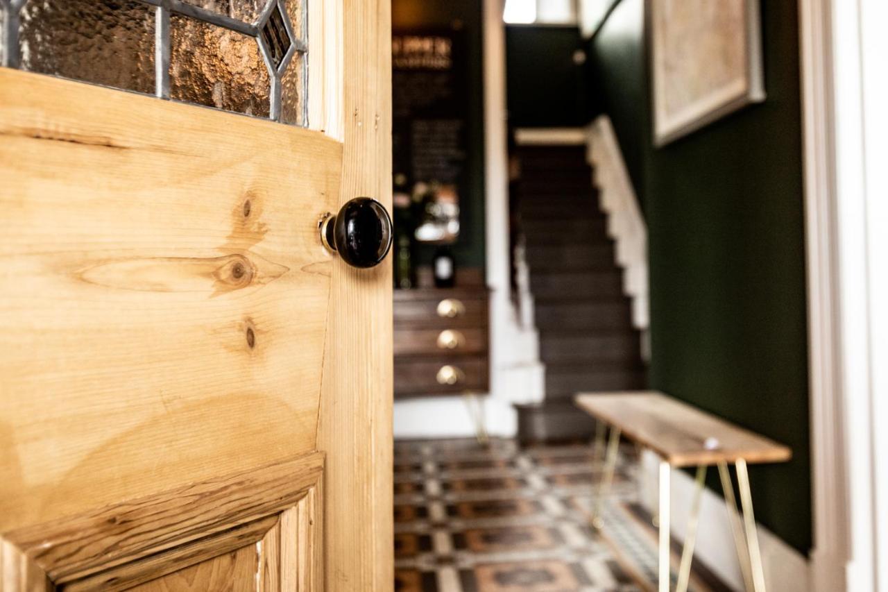مبيت وإفطار Moylgrove The Old Vicarage المظهر الخارجي الصورة