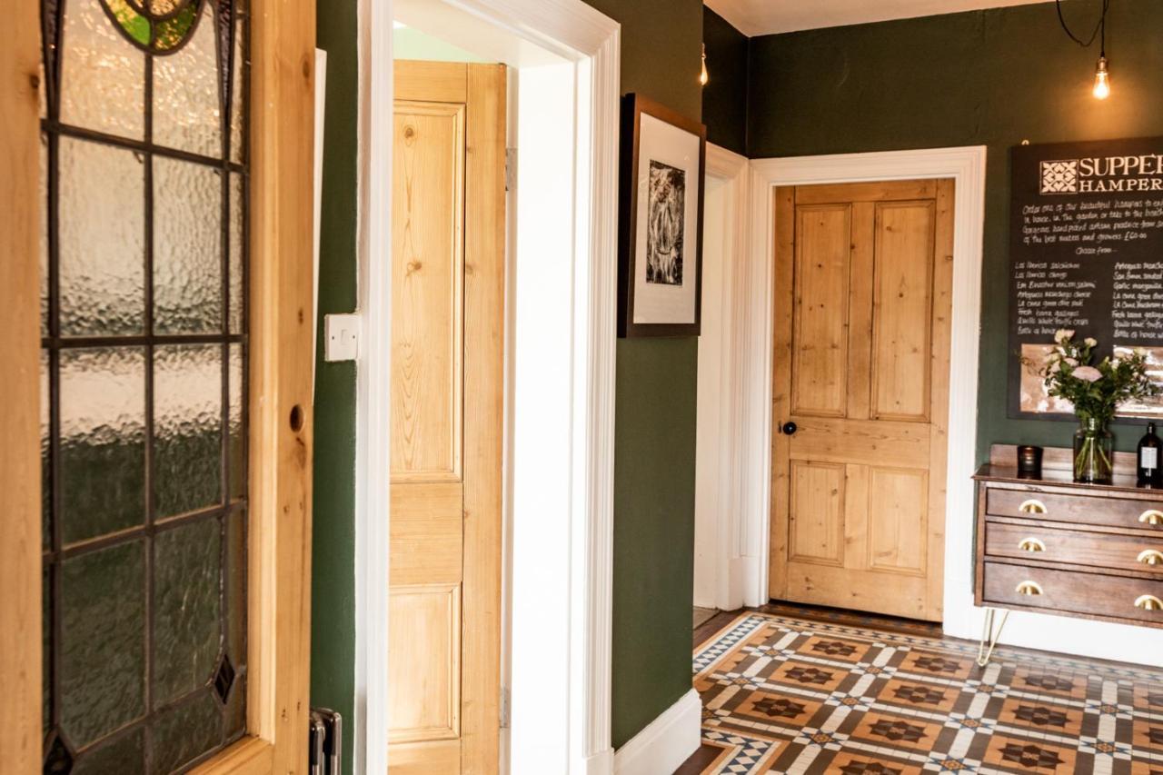 مبيت وإفطار Moylgrove The Old Vicarage المظهر الخارجي الصورة
